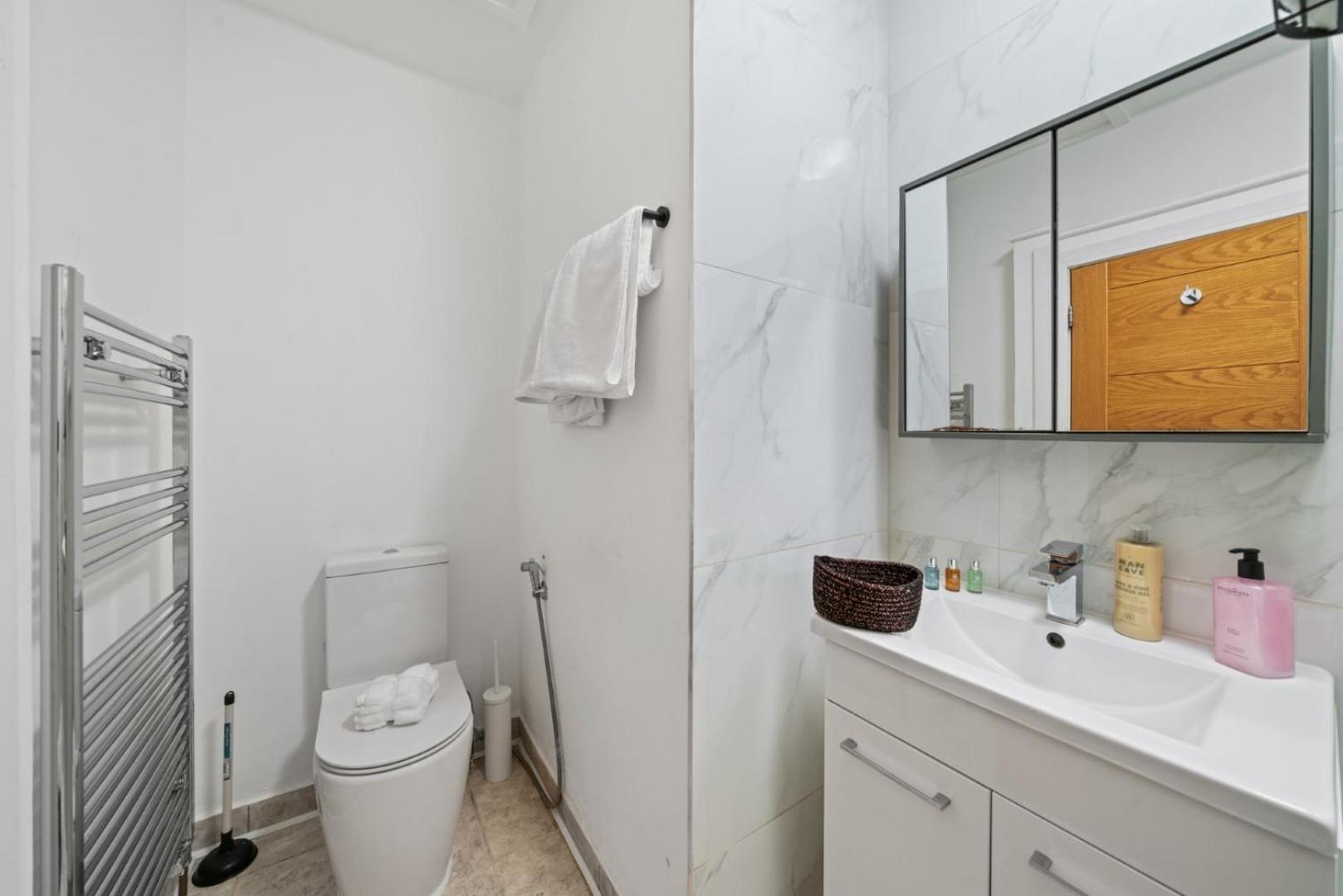 Spacious Studio Apartment On Oxford Street 9Gc London Ngoại thất bức ảnh