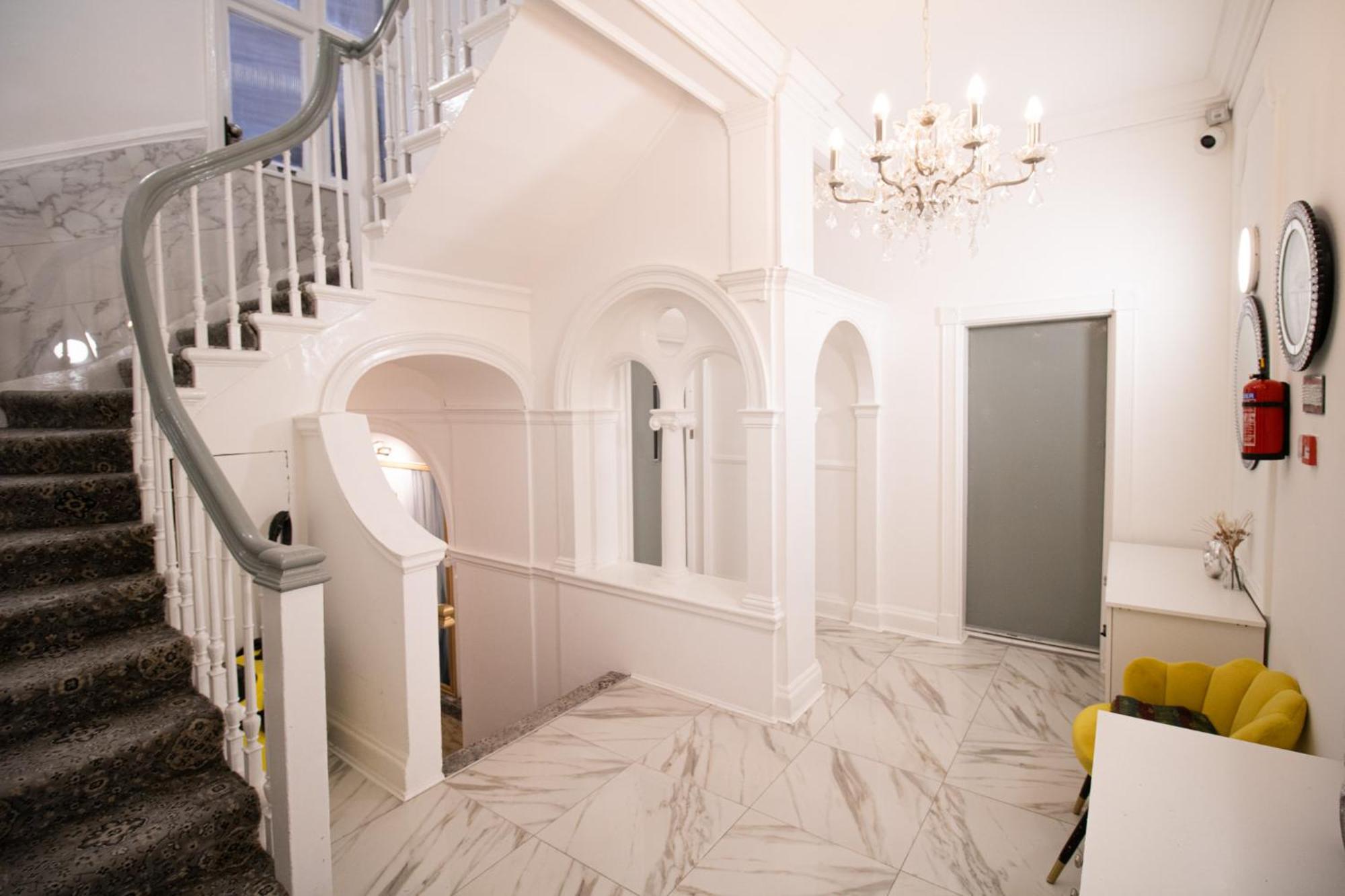 Spacious Studio Apartment On Oxford Street 9Gc London Ngoại thất bức ảnh
