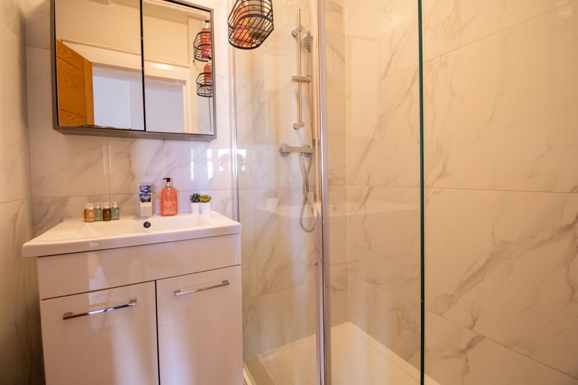 Spacious Studio Apartment On Oxford Street 9Gc London Ngoại thất bức ảnh